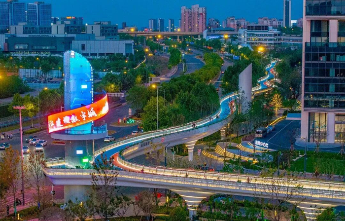 夜幕下的数据线公园