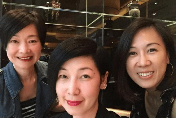 有传女方因恋情告终而一度患上轻微抑郁症，后淡出娱乐圈移居美国。