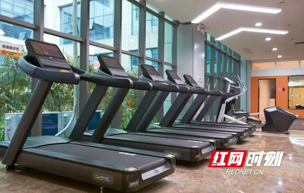 路演室、会议室、人才公寓、健身房、咖啡吧等配套设施一应俱全。