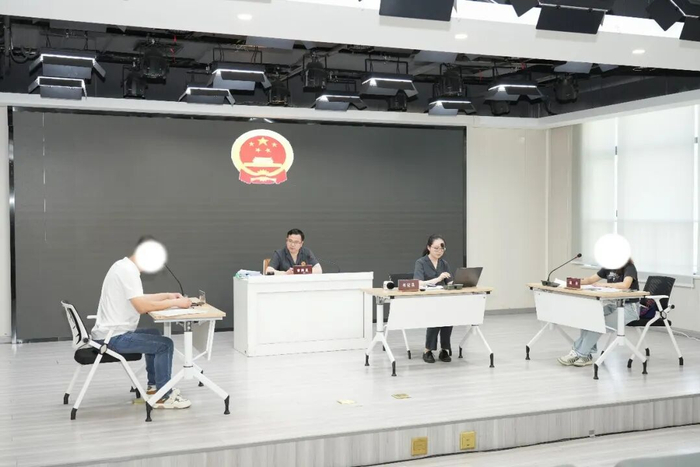 社区巡回审判现场