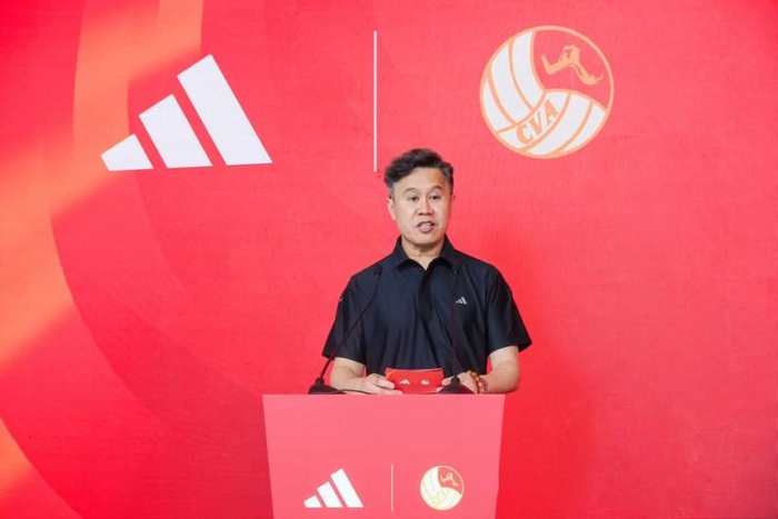 图：阿迪达斯大中华区董事总经理萧家乐致辞