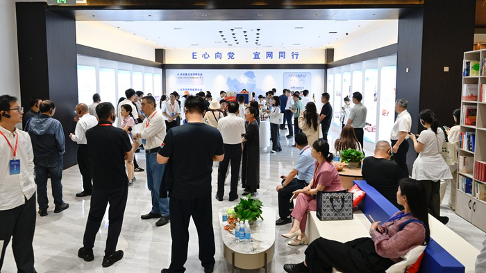 大江新闻 徐国亮 摄