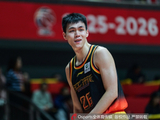 高开低走！庞峥麟全场6中4&三分2中2 拿到10分1板1助1断&正负值+8