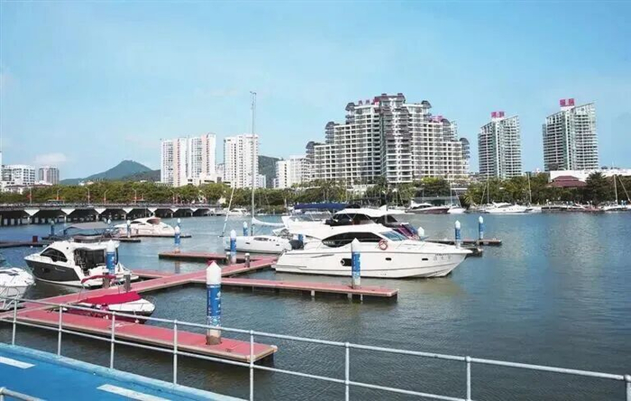 ▲如今，三亚河内港变成游艇港