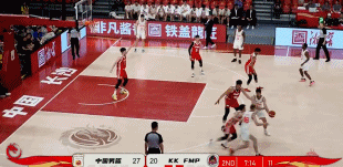 可惜啊！庞峥麟抢断反击一条龙 面对空篮上丢了