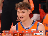 犯规麻烦！王哲林三节未结束个人4犯 此前张镇麟也4犯