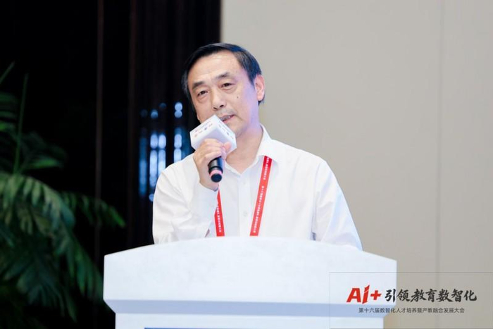 南通理工学院用友数智学院院长邱建林