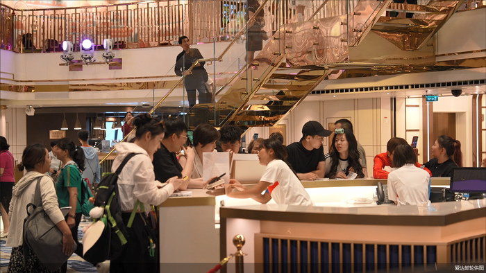 推动邮轮由“载体”向“度假目的地”转型