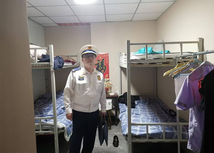 经营场所中“藏”着的员工宿舍。朝阳消防供图