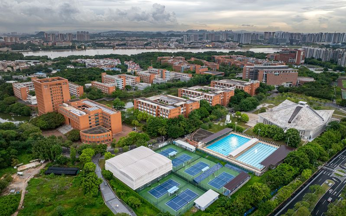 2025年6月，华南理工大学（大学城校区）校园航拍风景。图/IC photo