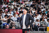 今天已开启夏训 媒体人：据悉山东男篮新赛季目标是“保八争四”