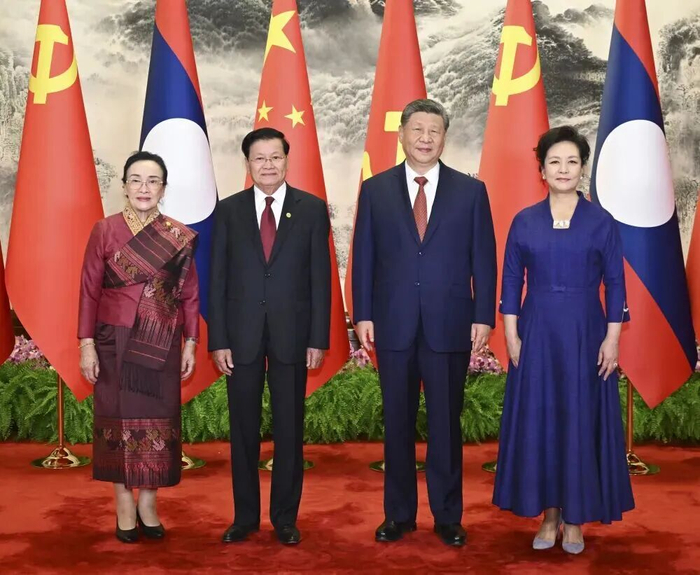 △6月5日下午，中共中央总书记、国家主席习近平同老挝人民革命党中央总书记、国家主席通伦举行会谈。图源：新华社