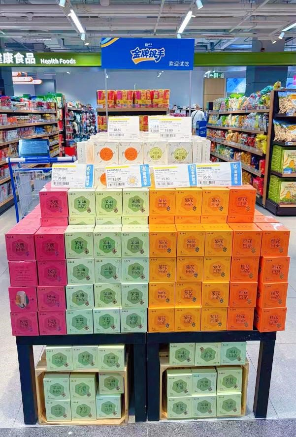 “金牌挑手”特色商品系列登场，高端好物平民化。受访对象供图