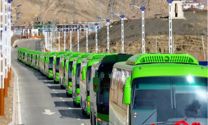 珠峰景区环保车 。