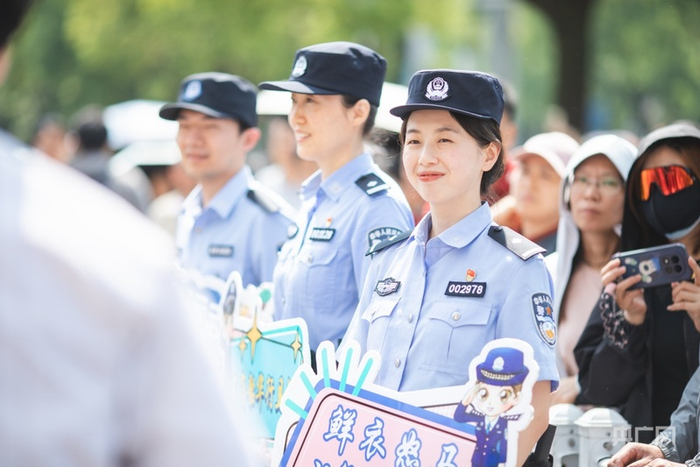 梧桐树下的守护：一位民警的高考“收官战”