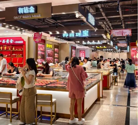 水贝黄金市场  图片来源：每经记者 潘婷 摄