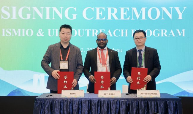 图注：海外介入人才联合培养项目签约