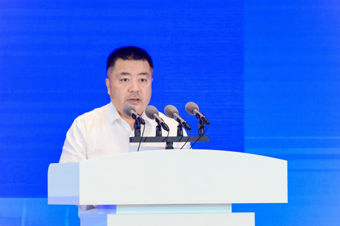 图为罗元东