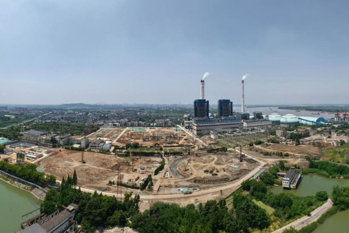 图为谏壁电厂八期项目建设现场