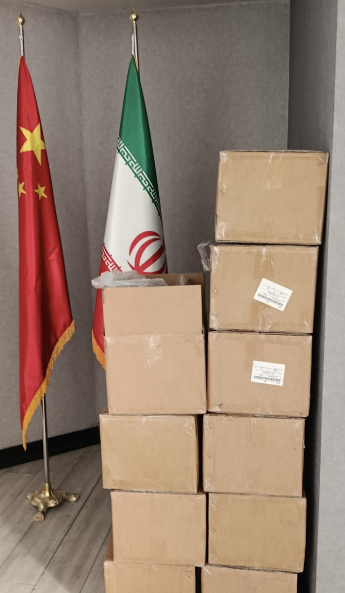 ●六月初，经历不同关口的三次加价，这批货终于抵达了史军的办公室。图源：受访者