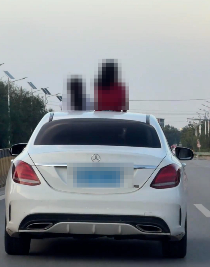 ▲事发时网友拍摄的画面