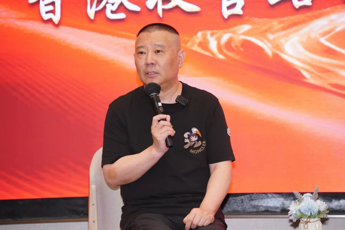 郭德纲笑言自己有「中国胃」，只爱中菜，幸好现在各地都能找到。