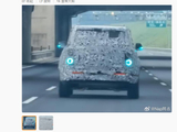 鸿蒙智行享界 G9 路试车再曝：依旧辅助驾驶状态开测，尾灯“小蓝环”设计确认