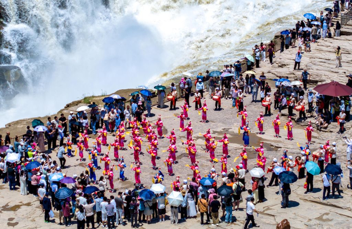 图为黄河壶口瀑布旅游区一景（2026年6月19日刘贵明摄）。