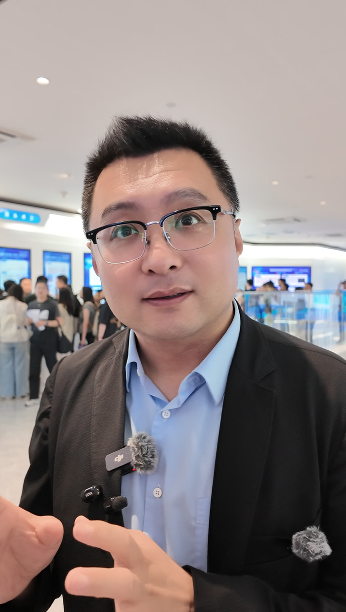 天津天开发展集团有限公司副总经理王杨接受记者采访。 新京报贝壳财经记者罗亦丹 摄