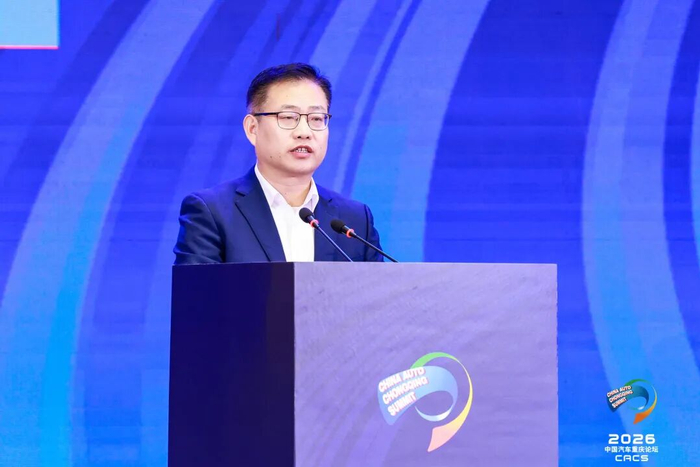 不过，中国汽车高端化是一场深入无人区的探索，从3万块面包车到百万级豪车，江淮走了62年。