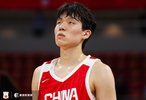 媒体人：杨瀚森在国家队只是第3中锋 应以继伟大秋为内外核心去打