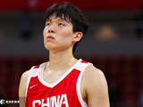 媒体人：杨瀚森在国家队只是第3中锋 应以继伟大秋为内外核心去打