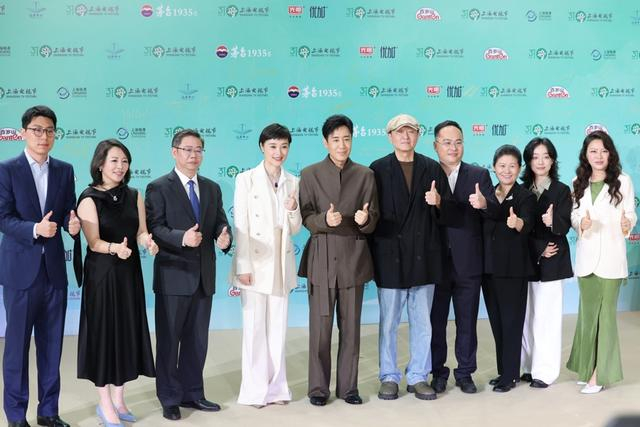 红毯现场 赖鑫琳 摄