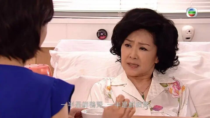 她于2013年获邀演出TVB剧《女人俱乐部》饰演野蛮奶奶（图：《女人俱乐部》剧照）