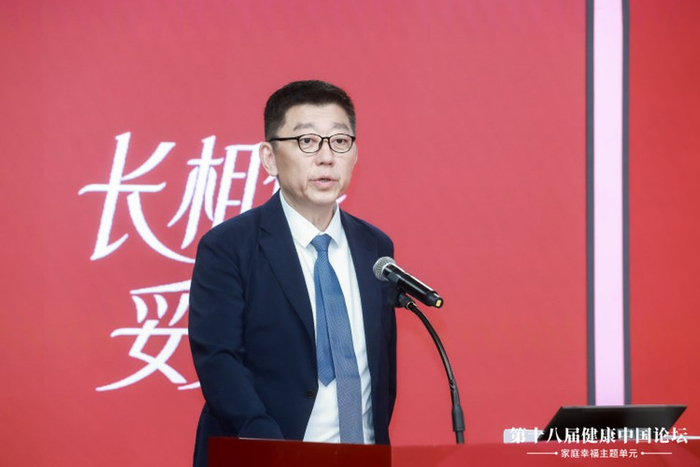 扬子江药业集团党委书记、董事长、总裁徐浩宇发言。主办方供图