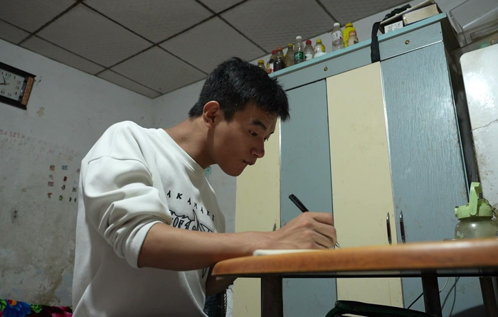 ▲陈文杰在学习中&nbsp;