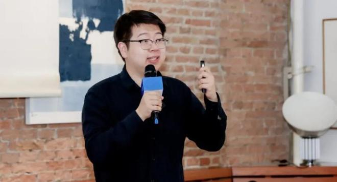 ▲破壳机器人创始人、清华大学交叉信息研究院助理教授许华哲