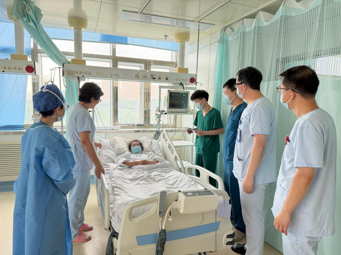 哈尔滨医科大学四院多学科协作成功救治突发脑出血孕妇
