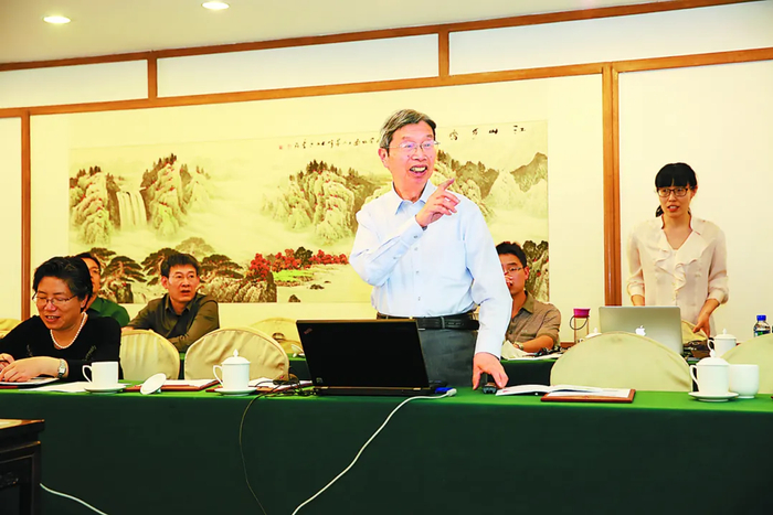 2015年5月21日，陈俊武参加北京香山气候变化会议