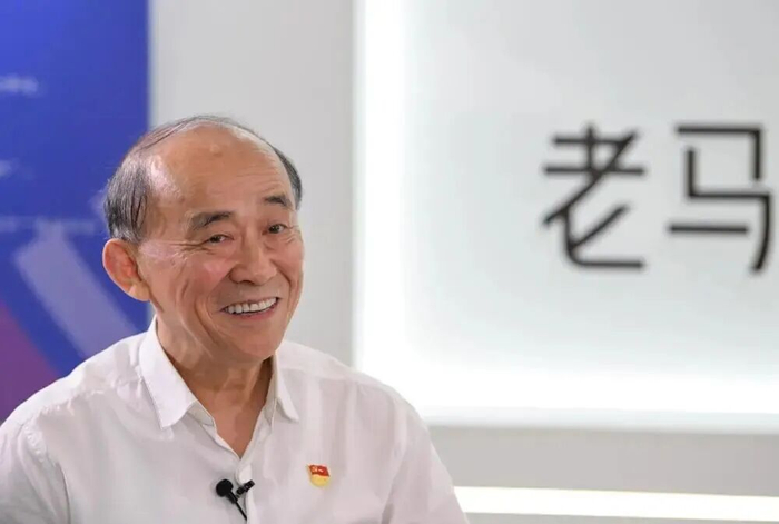 “老马”在重庆市两江新区观音桥街道的老马工作室。图据新华社