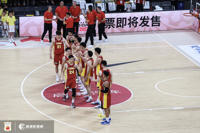 媒体人：输球不能让现在的男篮更好，只有赢球才会！