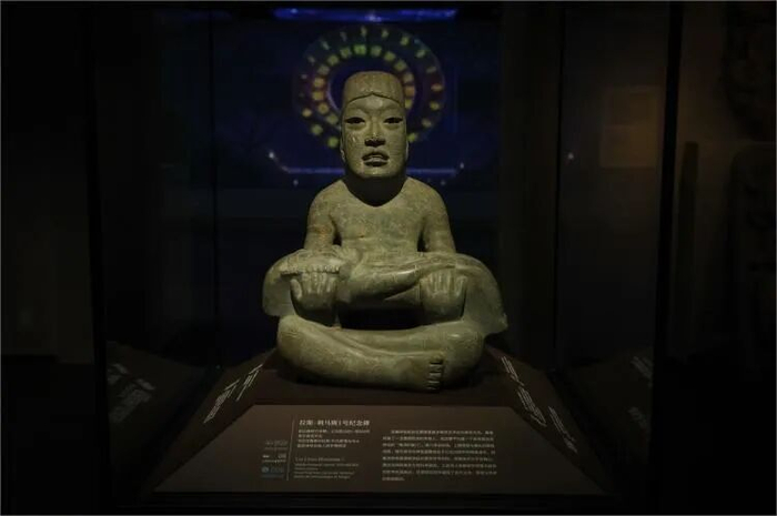 图为：拉斯-利马斯1号纪念碑。