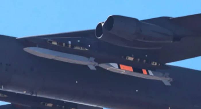 B-52搭载LRSO