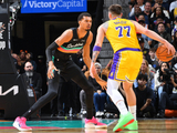 露天看台预测2030年NBA30大球员：文班&东契奇前二 弗拉格第六