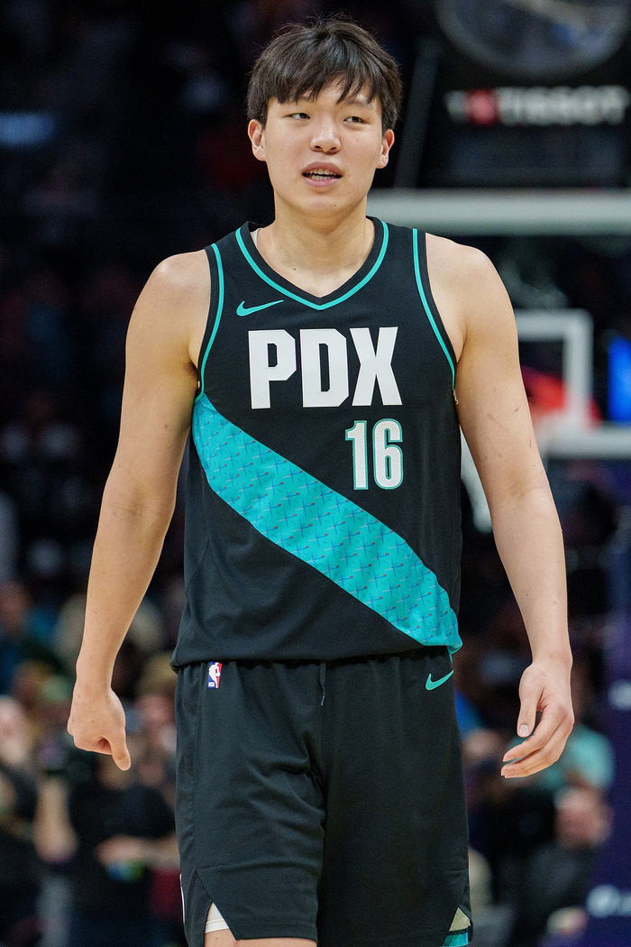 记者：杨瀚森的天赋藏不住 加强体能与投射 一定能在NBA站稳脚跟