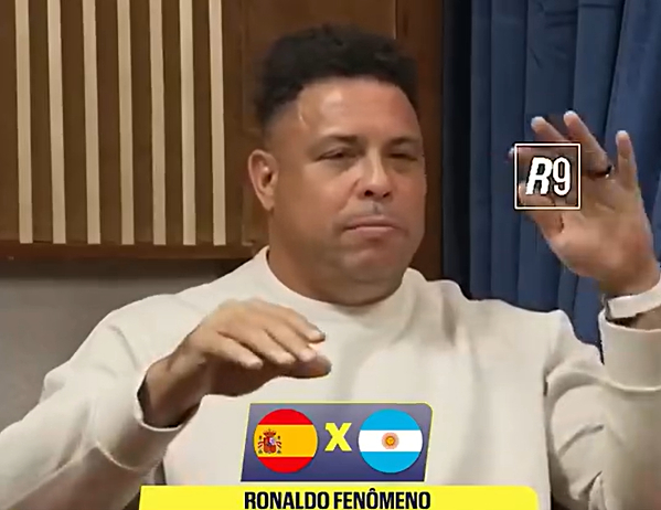 ▲罗纳尔多在节目中预测世界杯决赛结果