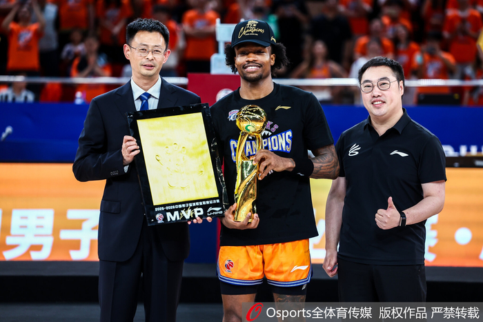 上海保留洛夫顿和古德温的优先续约权 弗格和怀特塞德不在列
