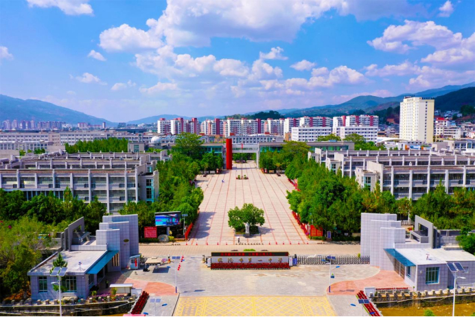 临沧市第一中学。临沧融媒供图