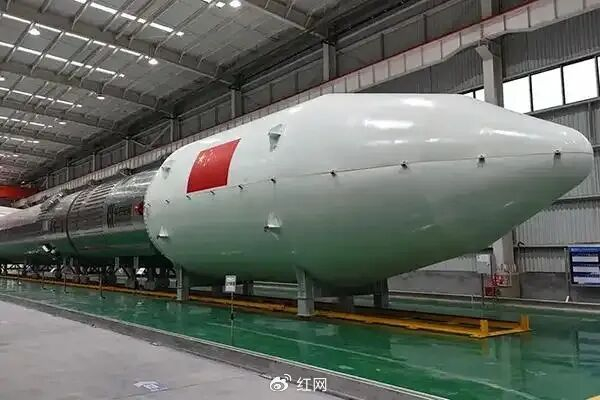 ▲湖南首款：AS-1可复用不锈钢液体运载火箭。​