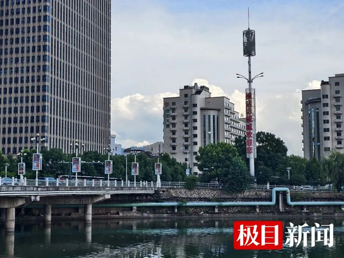 七月的横店（极目新闻记者 刘琴 摄）